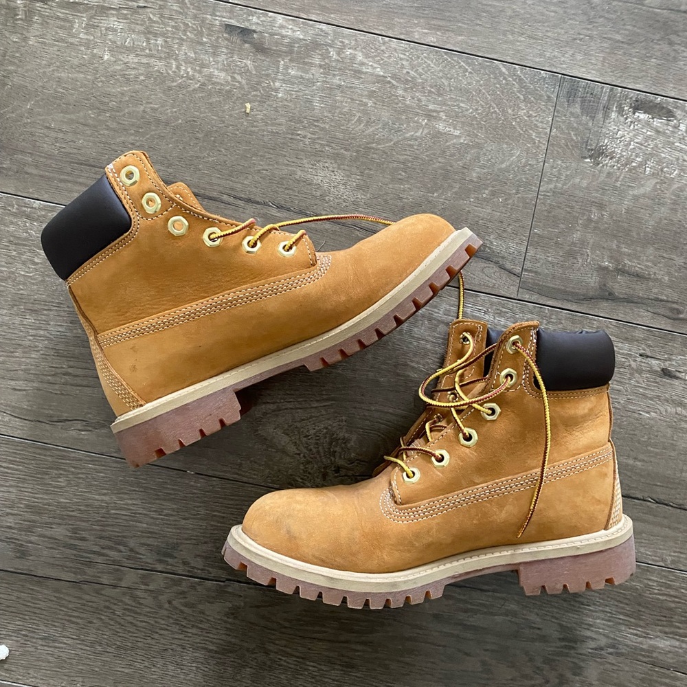 AUTHENTIC Timberland Boots Lace up , Unisex